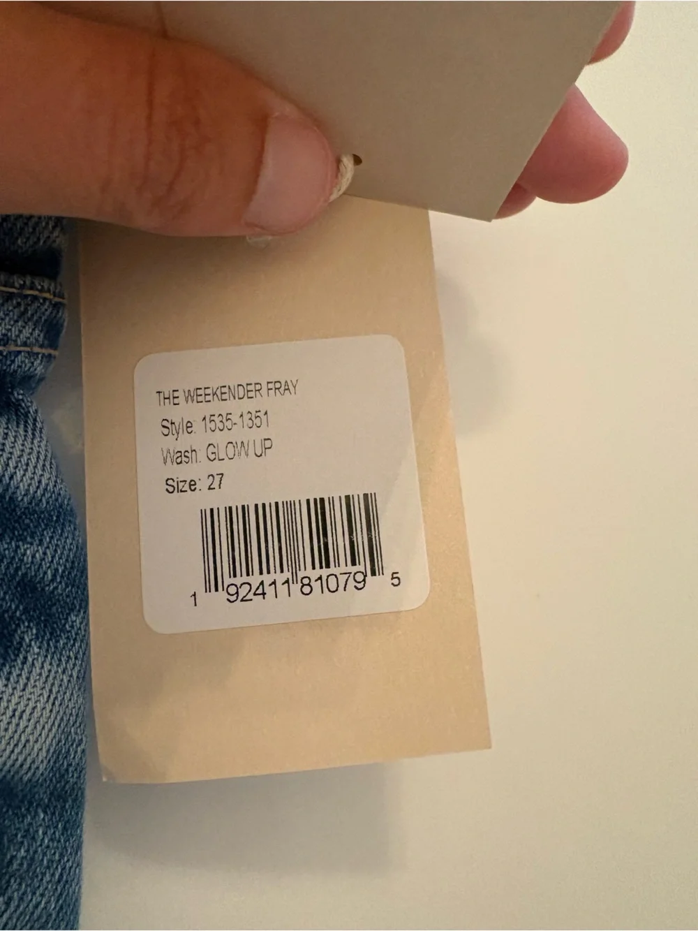 MOTHER  The Weekender Fray Jeans in Glow Up